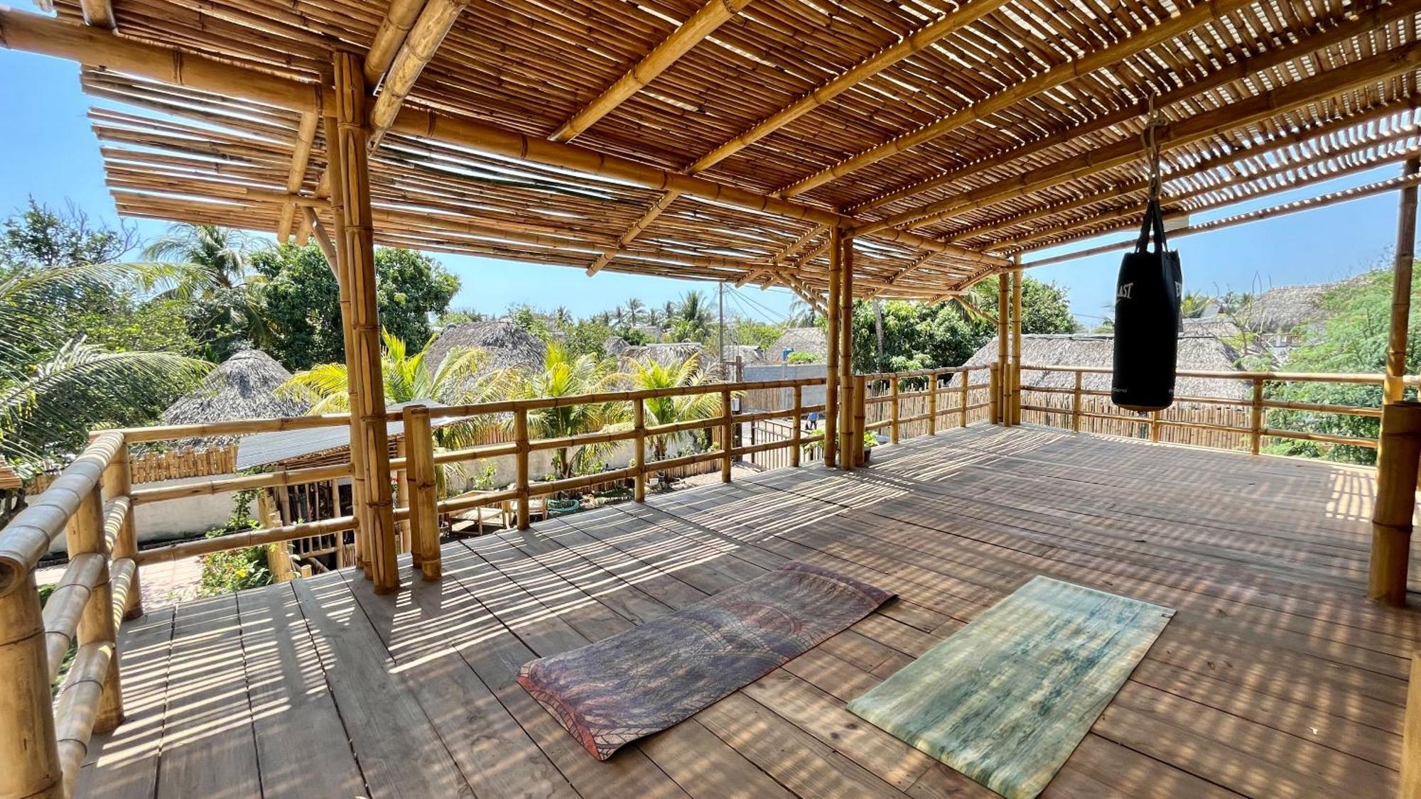 Shanti Surf Camp El Paredón Buena Vista 外观 照片